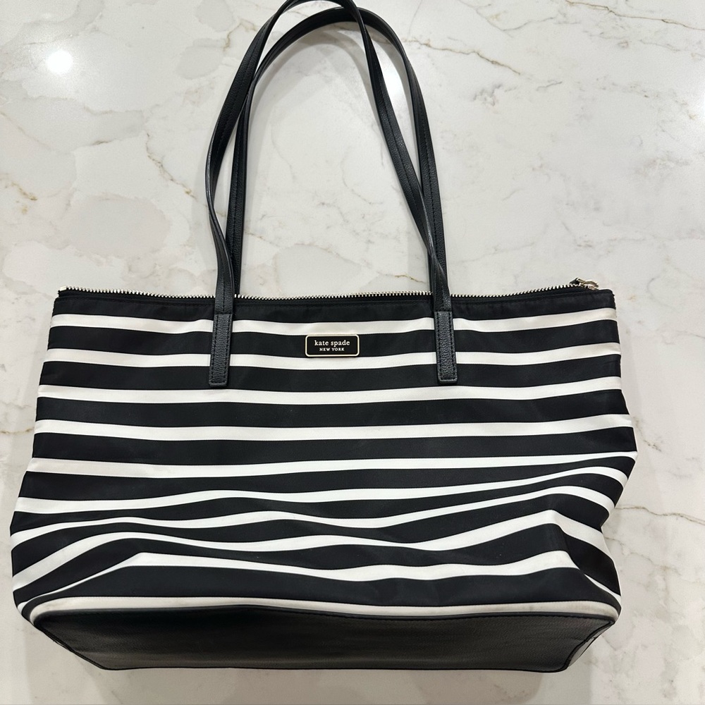 Kate Spade bag in EUC. Hayden Sailing stripe top zip tote. Black and white.